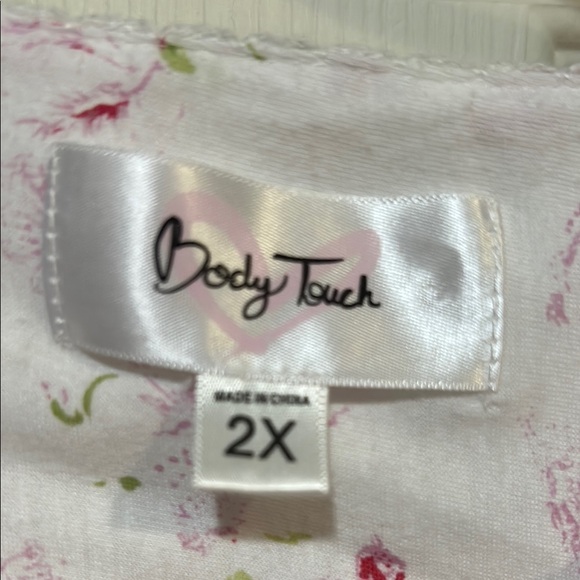 Body  Touch Floral Nightgown with Pink Accents - Picture 2 of 7